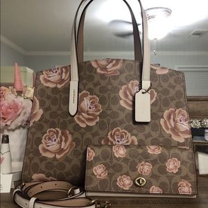 Charlie Carry All Signature Rose Print Purse Set